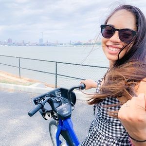 Meet your seller, Becca